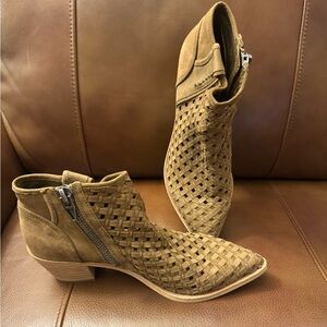Dolce Vita Spence taupe woven leather ankle booties